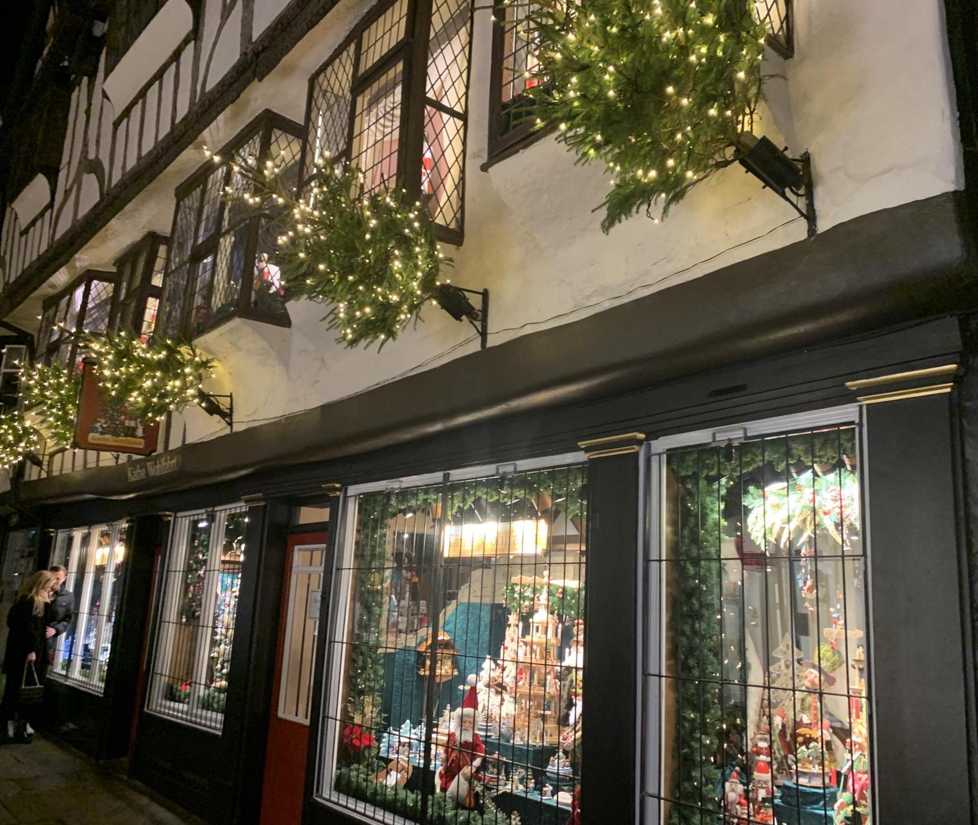 Betty'S Minster View - 6 Twins Or 3 Superkings -Central With Free Parking ヨーク エクステリア 写真